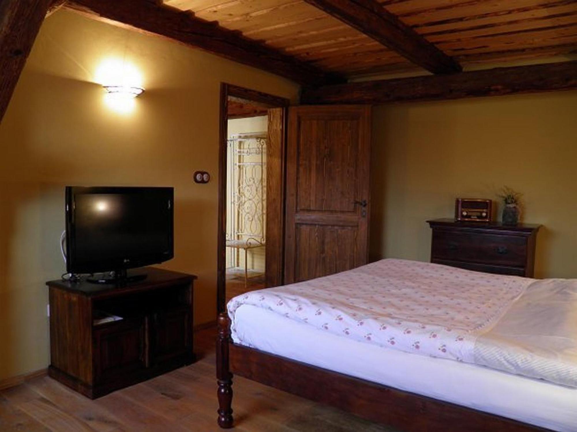 Dvur Olsiny -Hotel And Horse-Riding Karviná Quarto foto