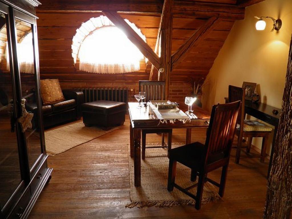Dvur Olsiny -Hotel And Horse-Riding Karviná Exterior foto