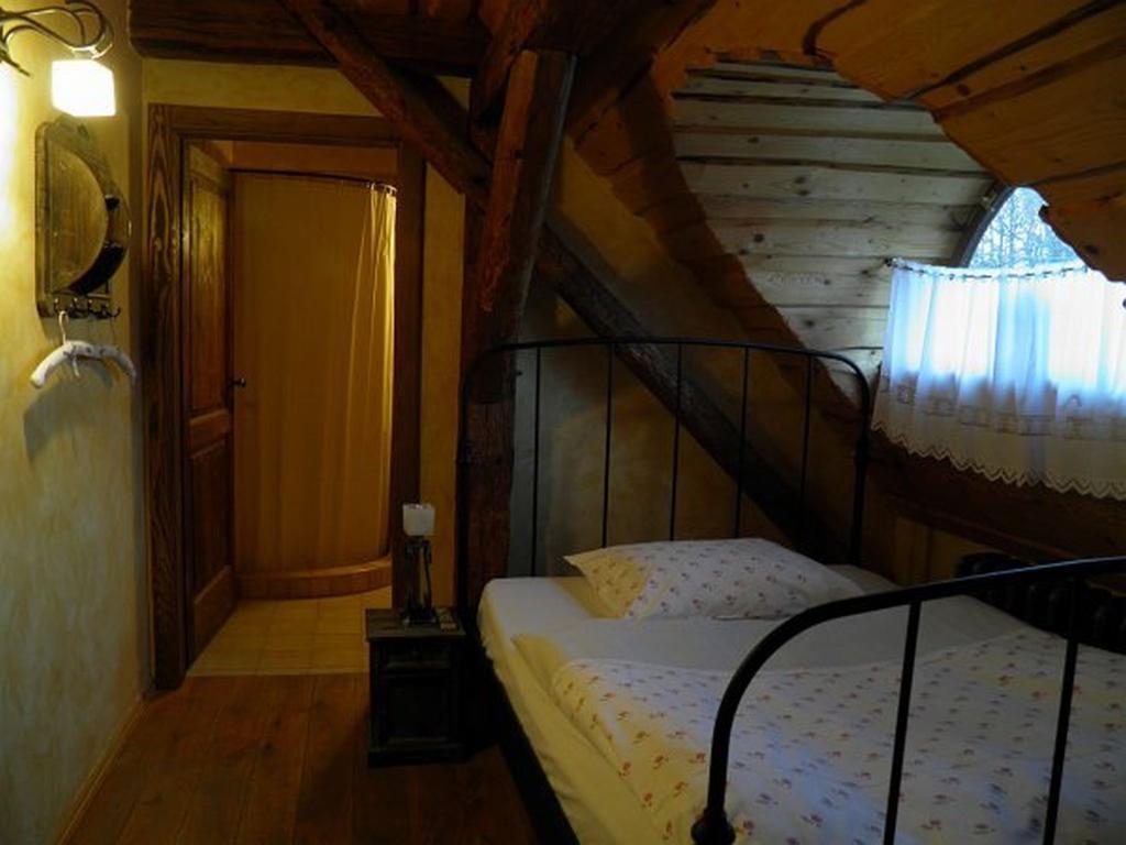 Dvur Olsiny -Hotel And Horse-Riding Karviná Quarto foto